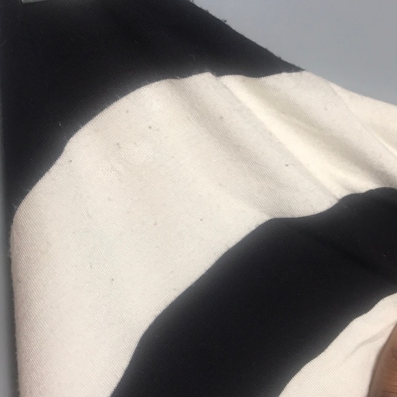 Stripe front zip skirt - Picture 4 of 4